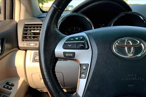 Used 2012 Toyota Highlander Limited image 23