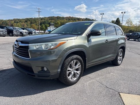Used 2015 Toyota Highlander XLE image 8