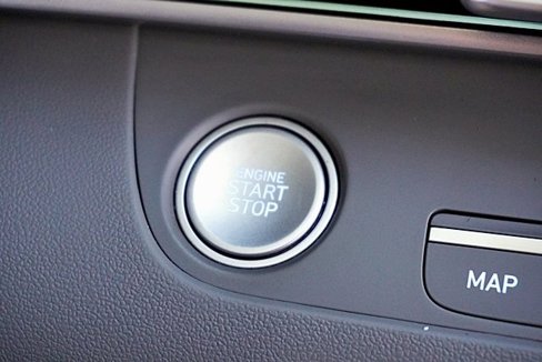 Certified 2024 Hyundai Elantra SEL image 30
