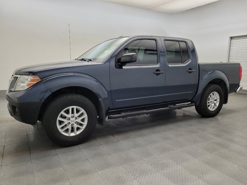 Used 2016 Nissan Frontier SV image 2