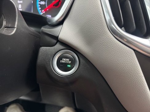 Used 2021 Chevrolet Equinox LS image 41