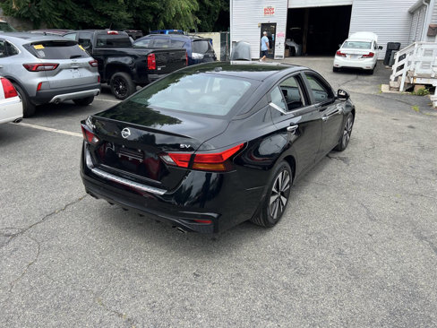 Used 2021 Nissan Altima 2.5 SV w/ SV Premium Package image 5