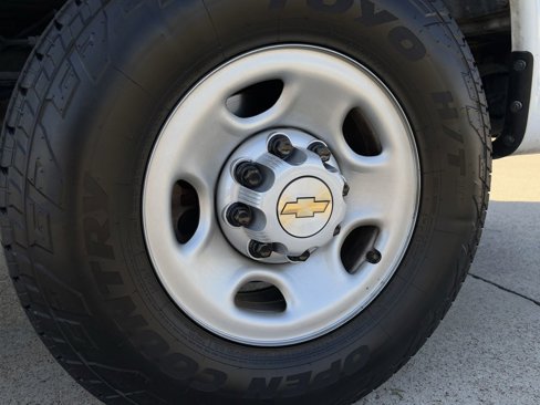 Used 2023 Chevrolet Express 2500 Extended w/ Driver Convenience Package image 11