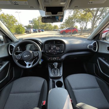 Used 2024 Kia Soul LX w/ Option Group 015 image 9