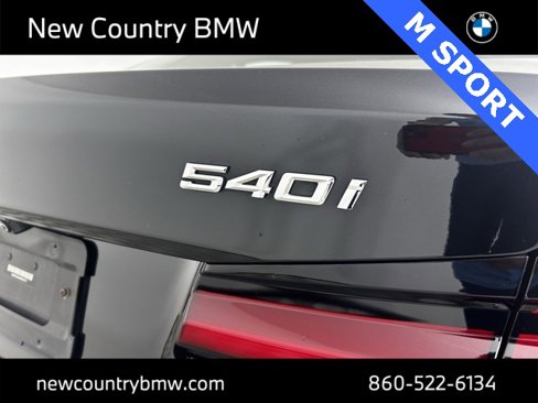 Used 2021 BMW 540i xDrive w/ M Sport Package image 10