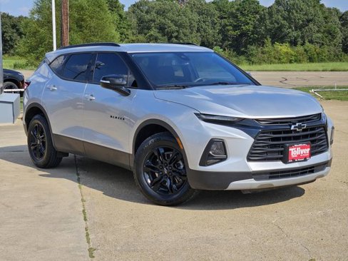 Used 2022 Chevrolet Blazer LT image 2