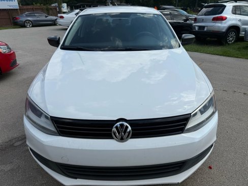 Used 2013 Volkswagen Jetta S image 2