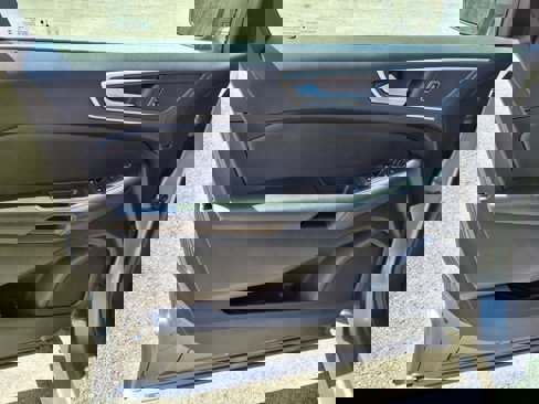 Used 2023 Ford Edge SEL image 11