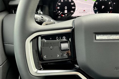Used 2025 Land Rover Discovery Sport Dynamic SE image 23