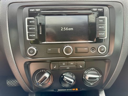 Used 2013 Volkswagen Jetta TDI image 23