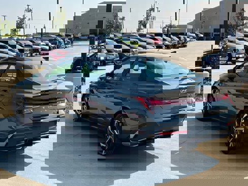 Certified 2025 Hyundai Elantra Sport image 10
