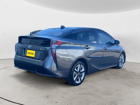 Used 2017 Toyota Prius Four image 5