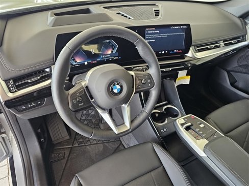 Used 2025 BMW X1 xDrive28i w/ Premium Package image 15