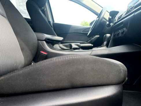 Used 2014 MAZDA MAZDA3 i SV image 38