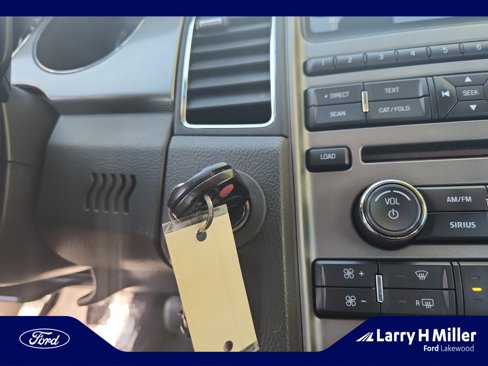 Used 2010 Ford Taurus SEL image 29