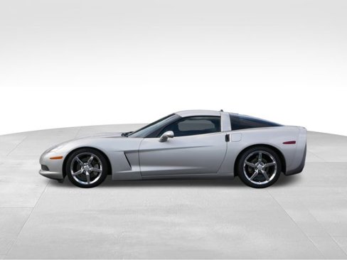Used 2005 Chevrolet Corvette Coupe w/ Preferred Equipment Group image 4