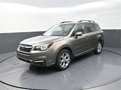 Used 2017 Subaru Forester 2.5i Touring image 3