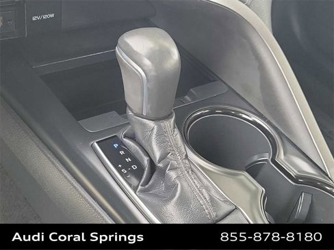 Used 2018 Toyota Camry SE image 17