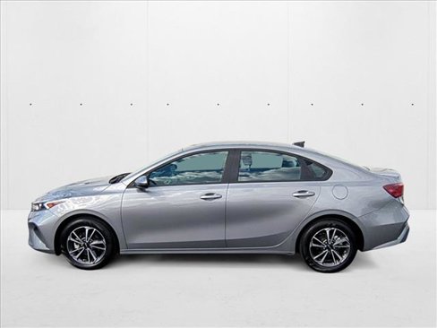 Used 2023 Kia Forte LXS w/ LXS Technology Package image 9