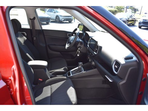 New 2025 Hyundai Venue SE image 14