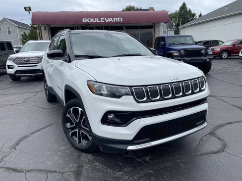 Used 2022 Jeep Compass Limited image 1
