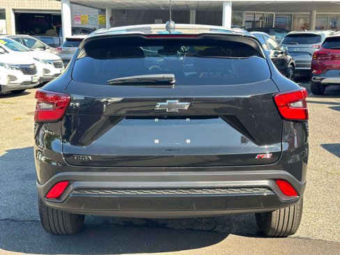 Used 2024 Chevrolet Trax RS image 6
