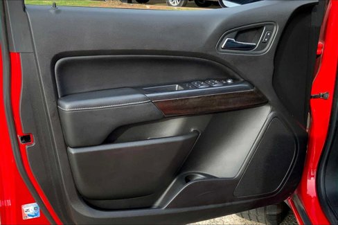 Used 2015 GMC Canyon SLT w/ Driver Alert Package image 19