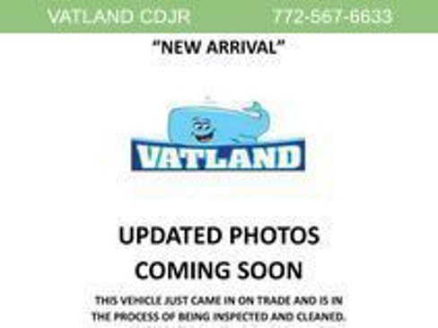Used 2018 Dodge Charger SXT w/ Blacktop Package image 10