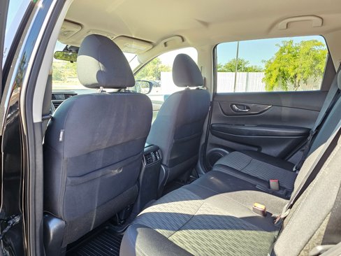 Used 2019 Nissan Rogue SV image 12