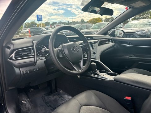 Used 2020 Toyota Camry LE image 16