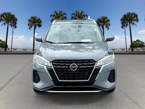 Used 2021 Nissan Kicks SV image 2