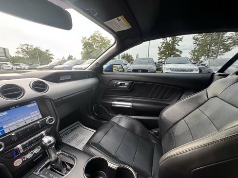 Used 2017 Ford Mustang Premium image 23