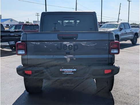 Used 2021 Jeep Gladiator Sport image 6