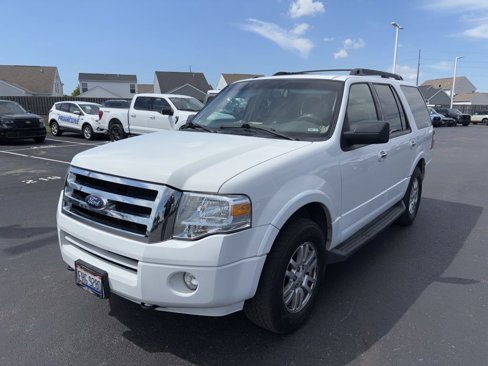 Used 2014 Ford Expedition XLT image 3