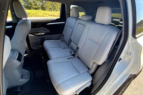 Used 2019 Toyota Highlander Plus image 27