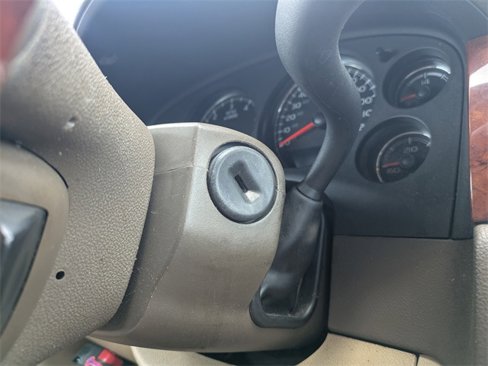 Used 2014 Chevrolet Suburban LT image 30