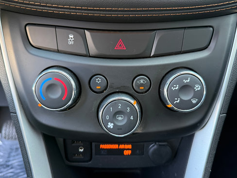Used 2020 Ford Explorer XLT image 21