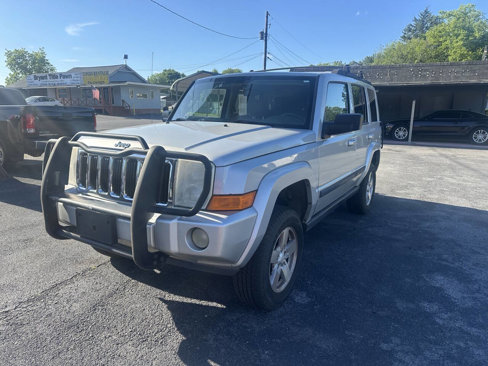 Used 2007 Jeep Commander Sport image 2