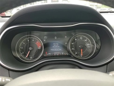 Used 2022 Jeep Cherokee Limited image 17