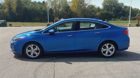 Used 2017 Chevrolet Cruze Premier image 5