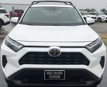 Used 2023 Toyota RAV4 XLE image 3