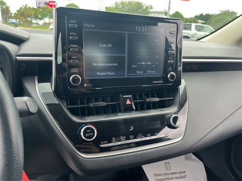 Used 2021 Toyota Corolla LE image 19