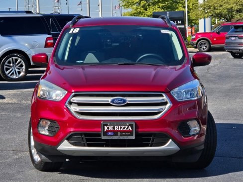 Used 2018 Ford Escape SE image 2