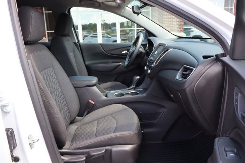 Used 2018 Chevrolet Equinox LT image 40