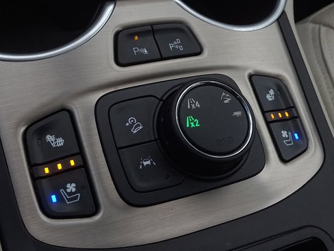 Used 2019 GMC Terrain Denali w/ Advanced Safety Package image 26