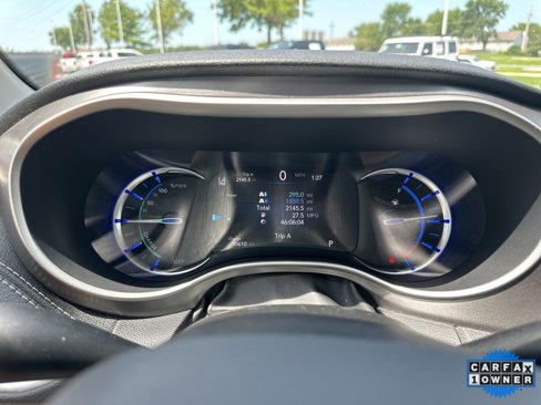 Used 2022 Chrysler Pacifica Touring-L image 63