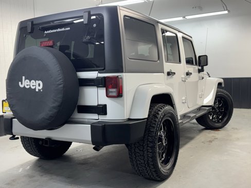 Used 2018 Jeep Wrangler Unlimited Sahara image 4