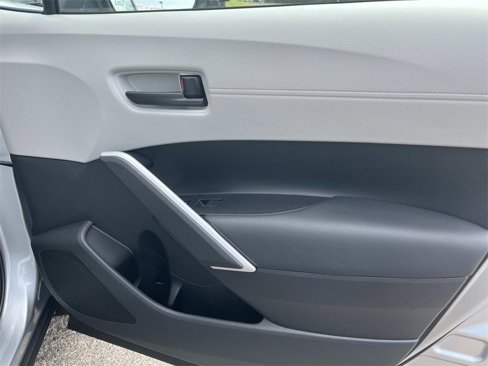 Used 2025 Toyota Corolla Cross L image 22