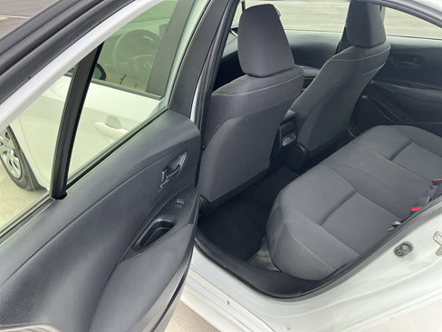 Used 2023 Toyota Corolla LE image 9