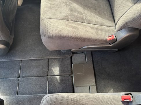 Used 2013 Dodge Grand Caravan SE image 32